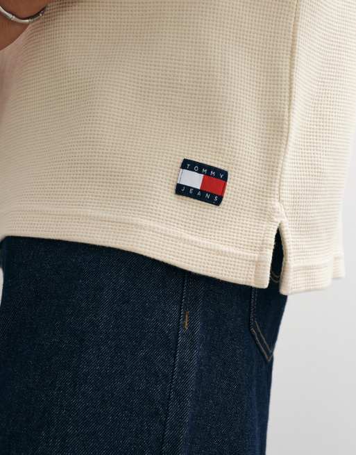 Tommy Jeans pikétröja med våffelstruktur i beige, 3 av 5