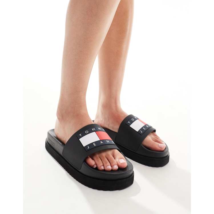 サンダル  Jeans Flag Pool Slide Tommy Jeans flag pool slides in black | ASOS