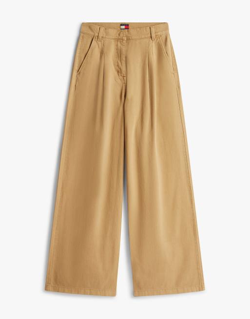 Tommy Jeans Pleated twill wide leg chinos in timeless camel, 5 of 5