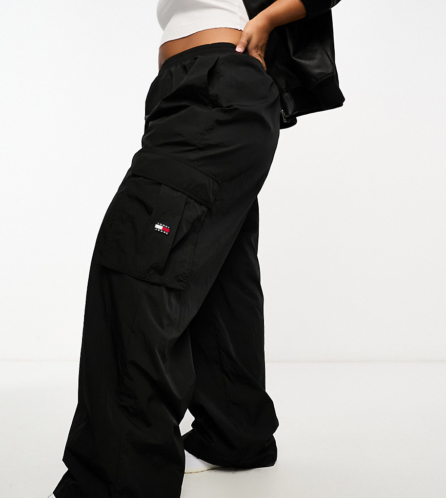 Tommy Jeans Plus high rise claire wide cargo pant in black
