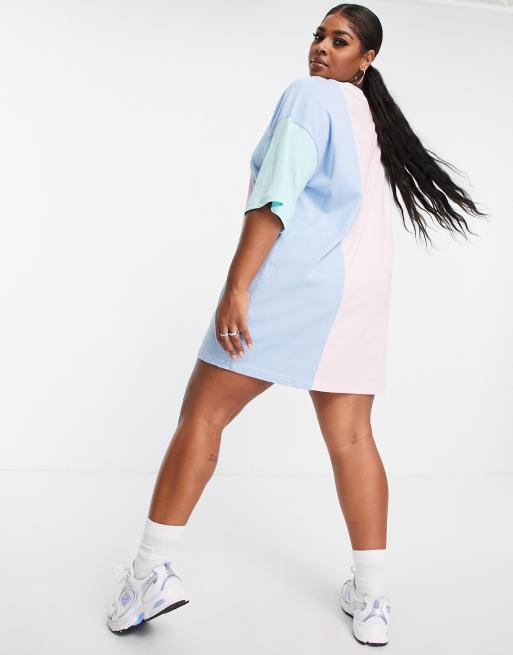 Tommy Jeans Plus - Pastel Collection - T-shirt-kjole med farveblokke, 4 af 4