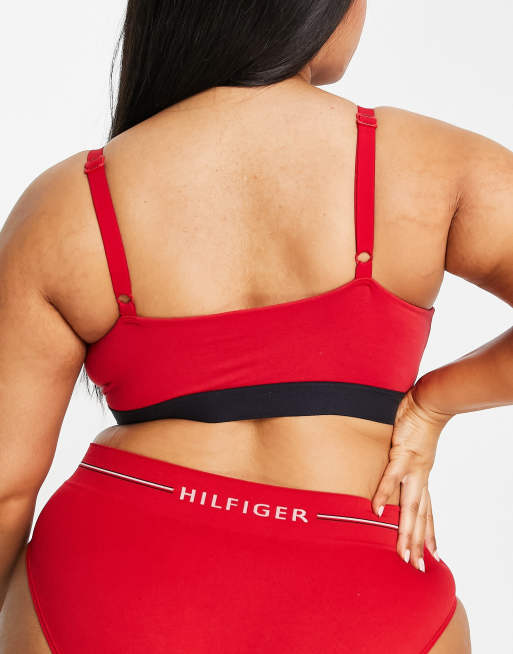 https://images.asos-media.com/products/tommy-jeans-plus-size-logo-unlined-bralette-in-red/200860329-4?$n_640w$&wid=513&fit=constrain