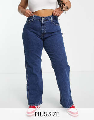 Tommy Jeans Tommy Jeans Plus straight leg jeans in mid wash-Blue