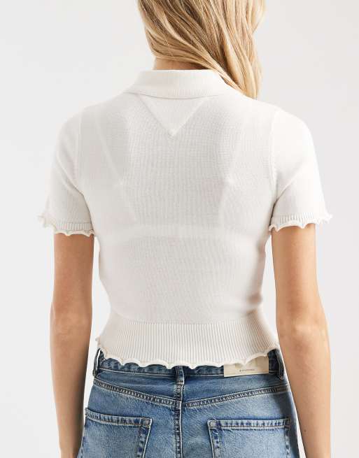 Tommy Jeans – Polohemd aus Strick in Creme mit Kräuselsaum , 4 von 4