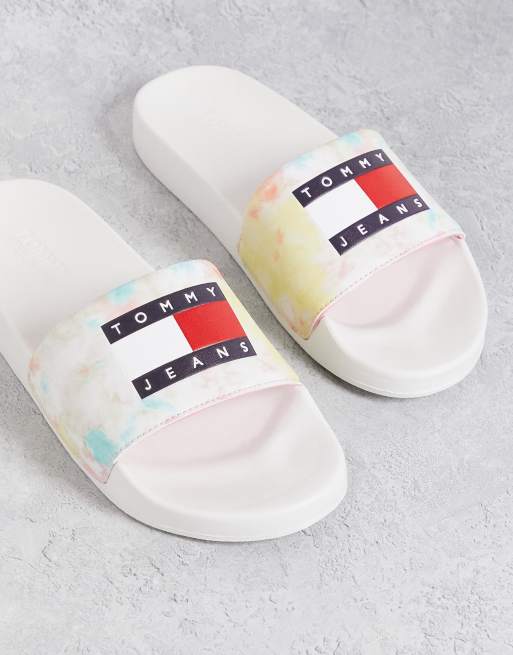 Tommy jeans shop pool slides