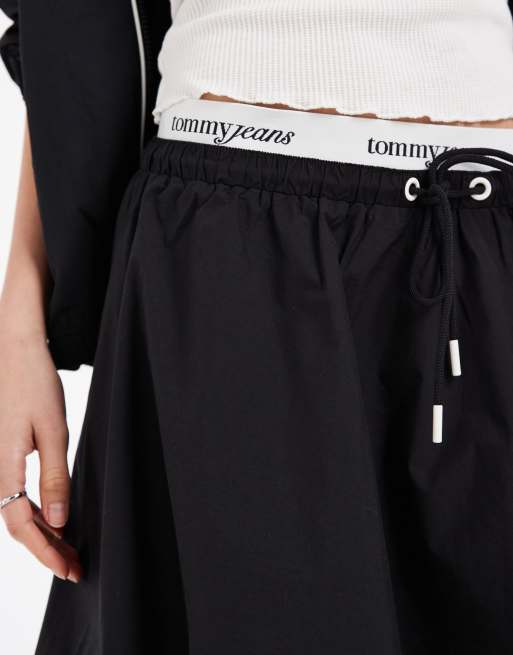 Tommy Jeans poplin mini skirt co-ord with logo waistband in black, 3 of 5