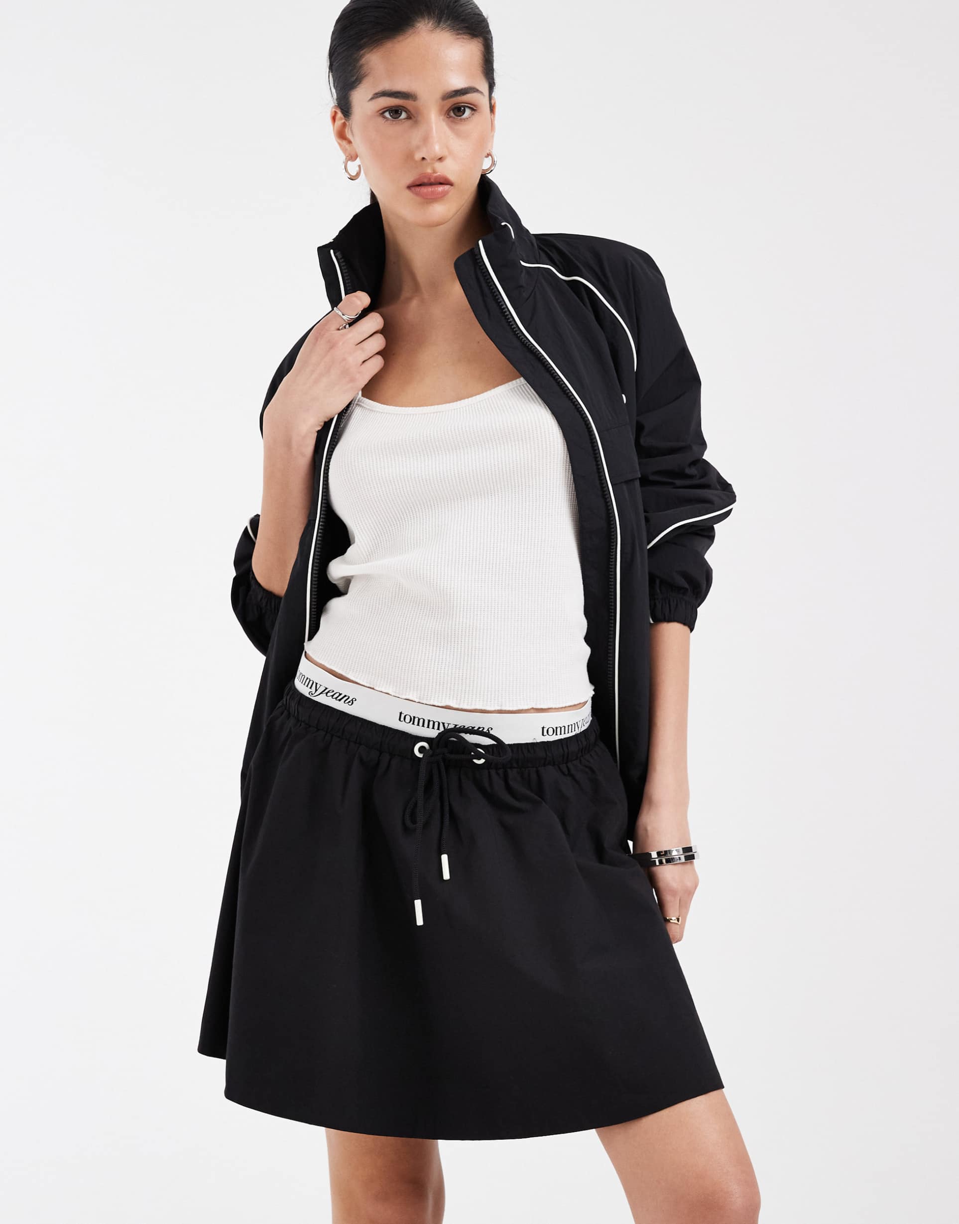 tommy jeans poplin mini skirt with logo waistband in black - part of a set