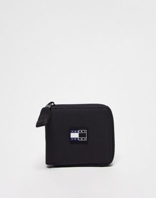 Tommy Jeans collegiate small zip coin holder in black - ASOS Price Checker