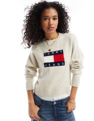 Tommy Jeans - Pullover in Wollweiß meliert mit Flaggenlogo