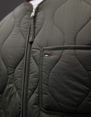 Tommy Jeans Quilted Vest In Green