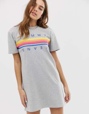 tommy jeans rainbow logo tee