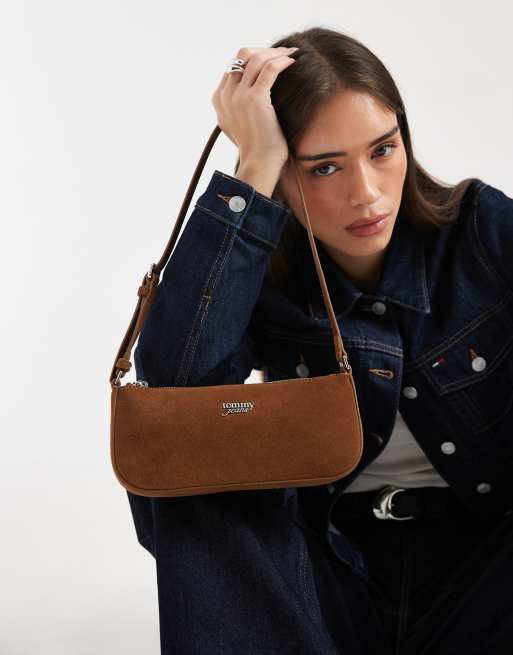 Tommy Jeans real suede shoulder bag in tan, 3 of 4
