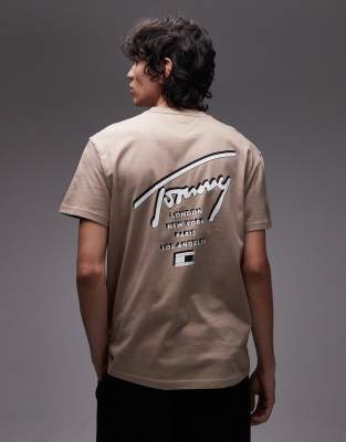 Tommy Jeans Regular Back Print Signature T-shirt In Neutral