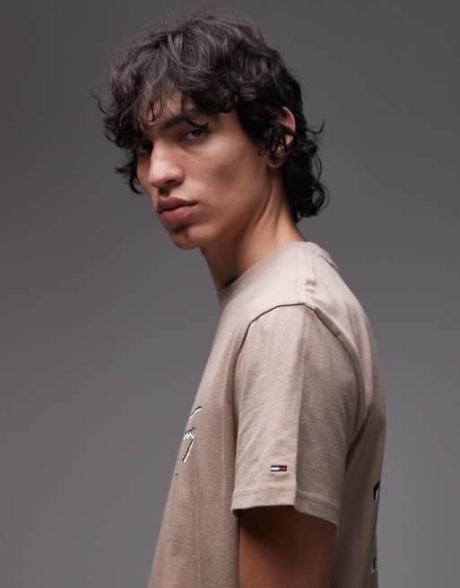 Tommy Jeans regular back print signature t-shirt in taupe, 4 of 5
