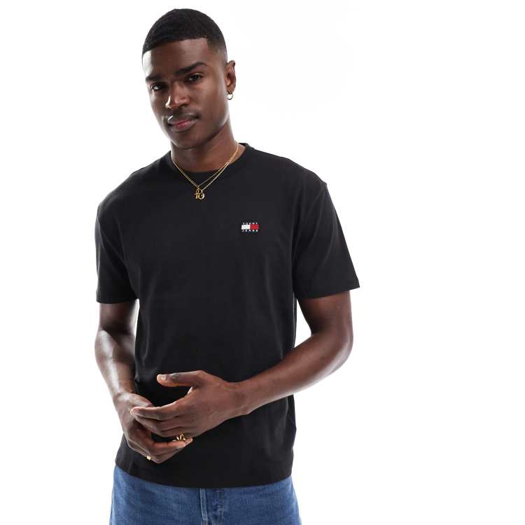 Tommy Jeans regular badge logo T-shirt in black | ASOS