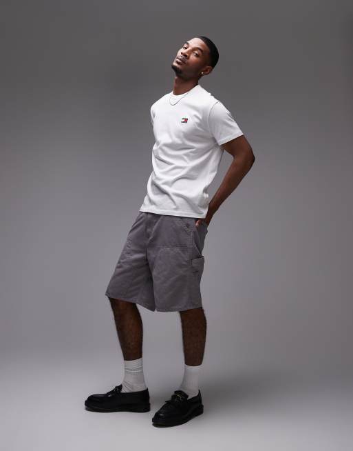 Tommy Jeans regular badge logo t-shirt in white, 2 of 4