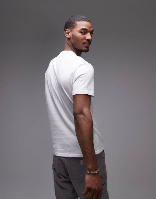 【 JEANS】REGULAR BADGE T-SRHIT Tommy Jeans regular badge t-shirt in white | ASOS