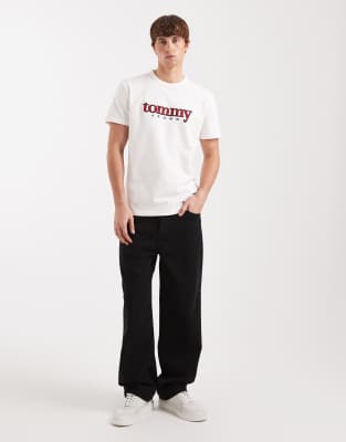 Tommy Jeans Regular Fit Appliqué Logo T-shirt In White