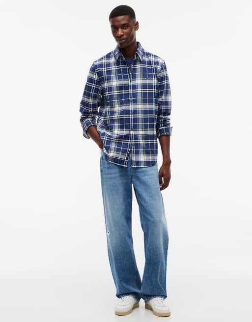 Tommy Jeans Regular fit check brushed flannel shirt in basic navy check, 2 of 6