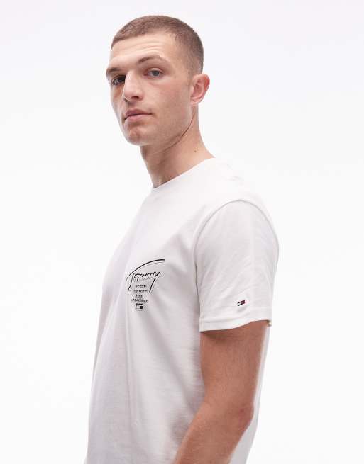 Tommy Jeans – Regular Fit T-Shirt in Weiß mit Signatur-Rückenprint, 4 von 5