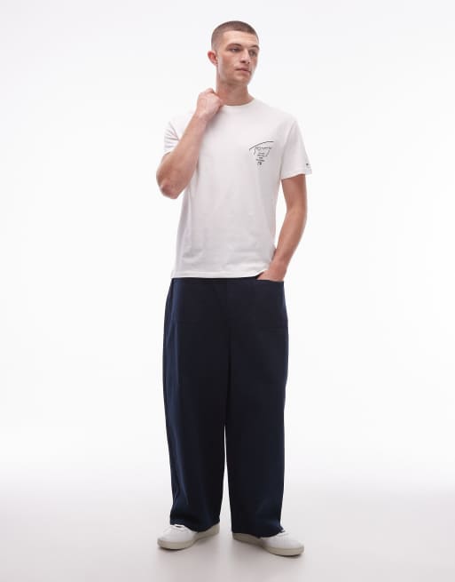 Tommy Jeans - Regular-fit T-shirt met signature print op de achterkant in wit, 2 van 5