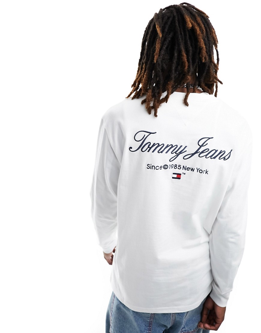 Tommy Jeans regular logo long sleeve t-shirt in white