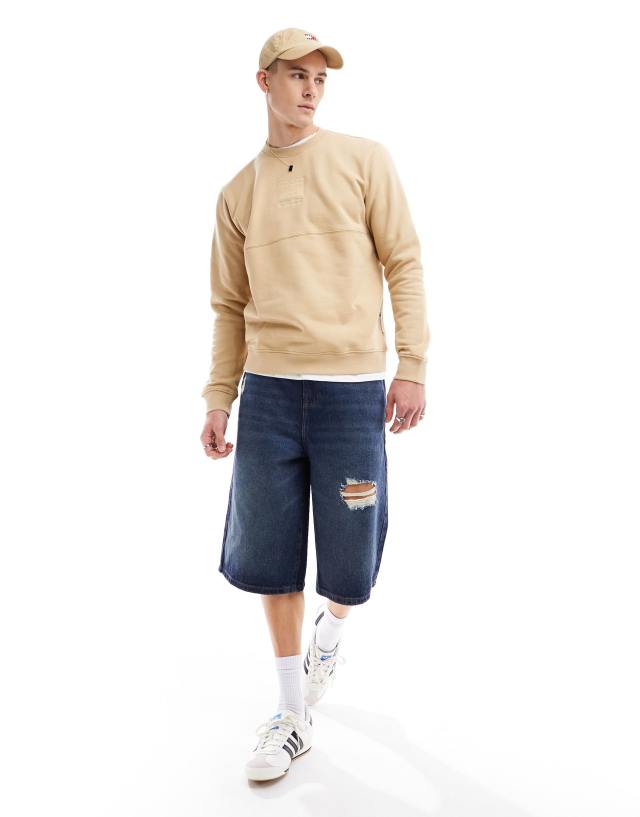 Tommy Jeans - regular tonal flag logo crew neck sweatshirt in sand