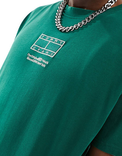 Tommy Jeans regular tonal flag logo t-shirt in green | ASOS
