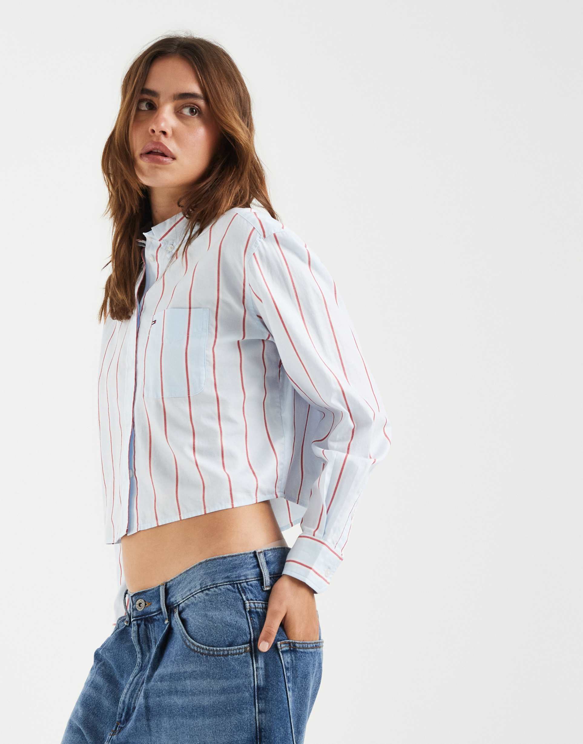 tommy jeans relaxed fit cropped shirt in blue stripe