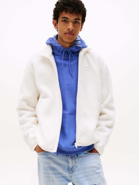 Tommy Jeans – Relaxed-Fit-Sweatshirt aus Teddystoff in Weiß mit Tommy-Aufnäher - view 1