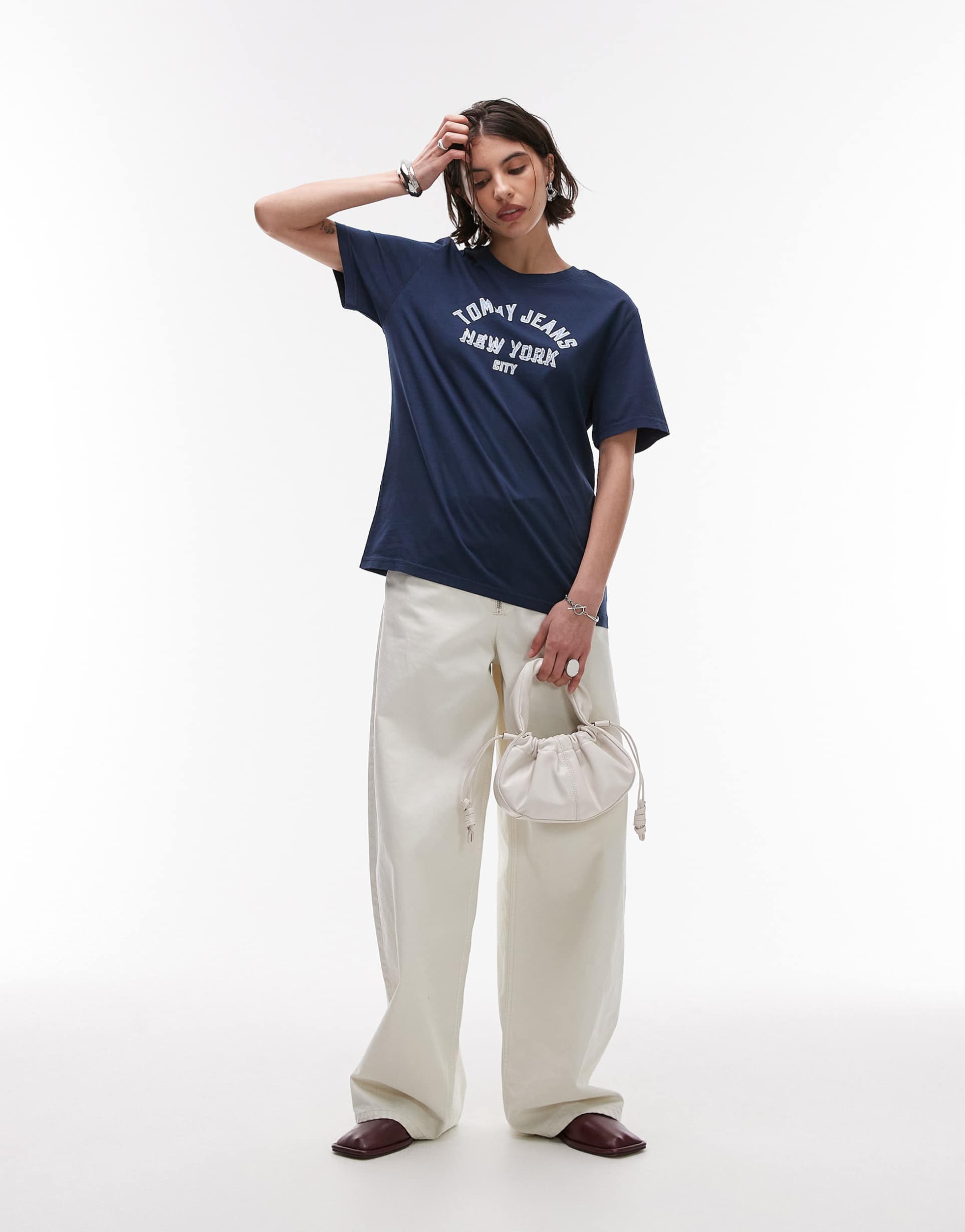 tommy jeans relaxed varsity logo t-shirt in navy