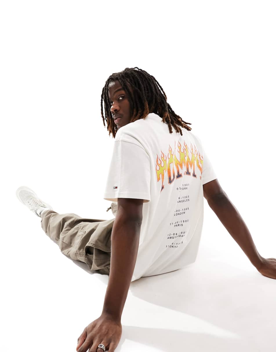 Tommy Jeans relaxed vintage flame t-shirt in white