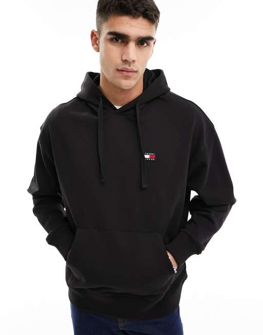 Tommy badge best sale relaxed fit hoodie