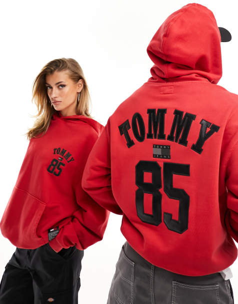 Tommy Jeans - Remastered 1985 - Uniseks hoodie met logo in rood - view 1