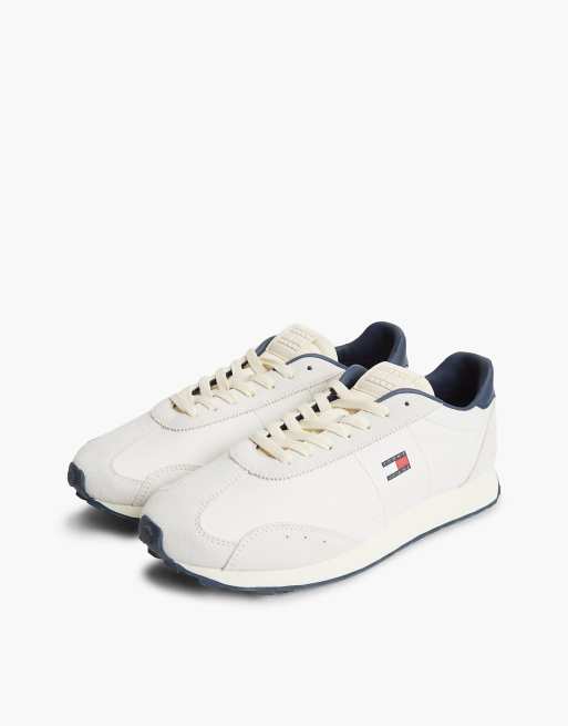 Tommy Jeans Retro archive runner trainers with leather in beige, 2 of 7