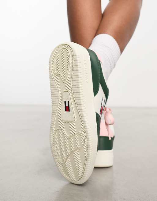 Tommy Jeans retro basket leather sneakers in green, 2 of 4