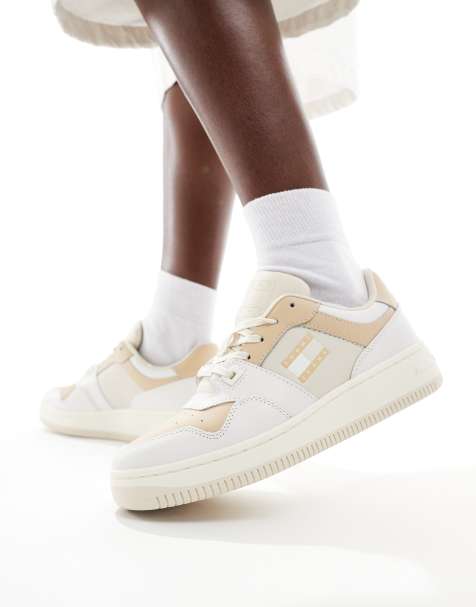 Tommy Jeans retro basket sneakers in white and neutrals - view 1