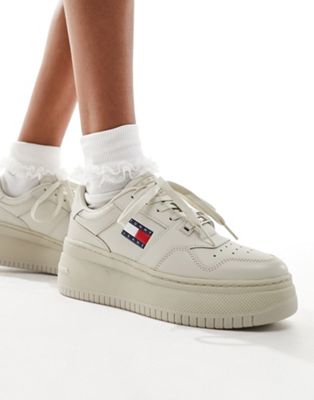 Tommy Jeans retro basket trainers in stone