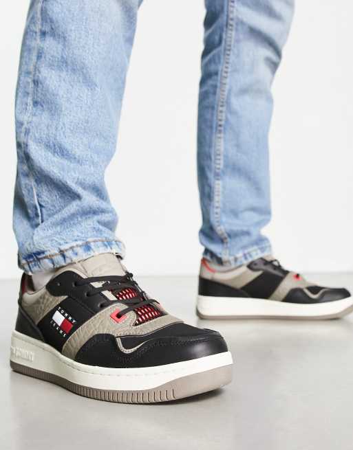 Tommy Jeans - Retro basketbalsneakers in zwart en bruin