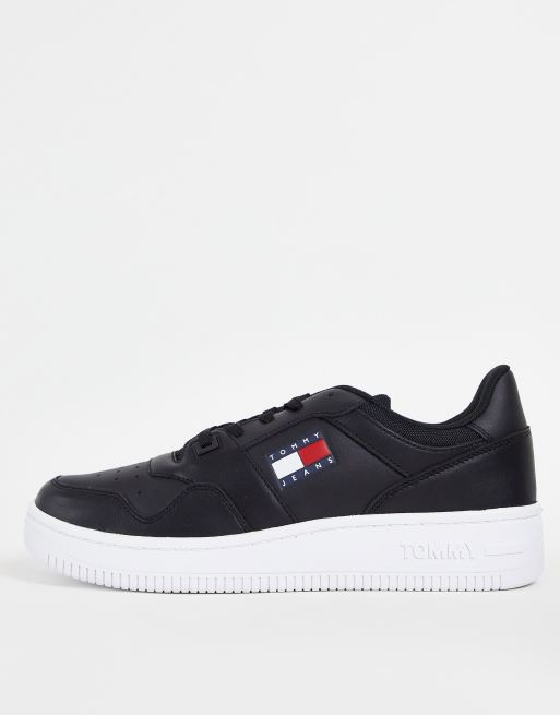 Tommy Jeans – Retro-Baskettball-Sneaker in Schwarz