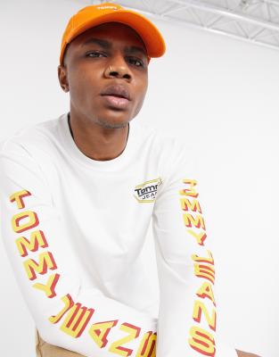 tommy jeans retro logo tee