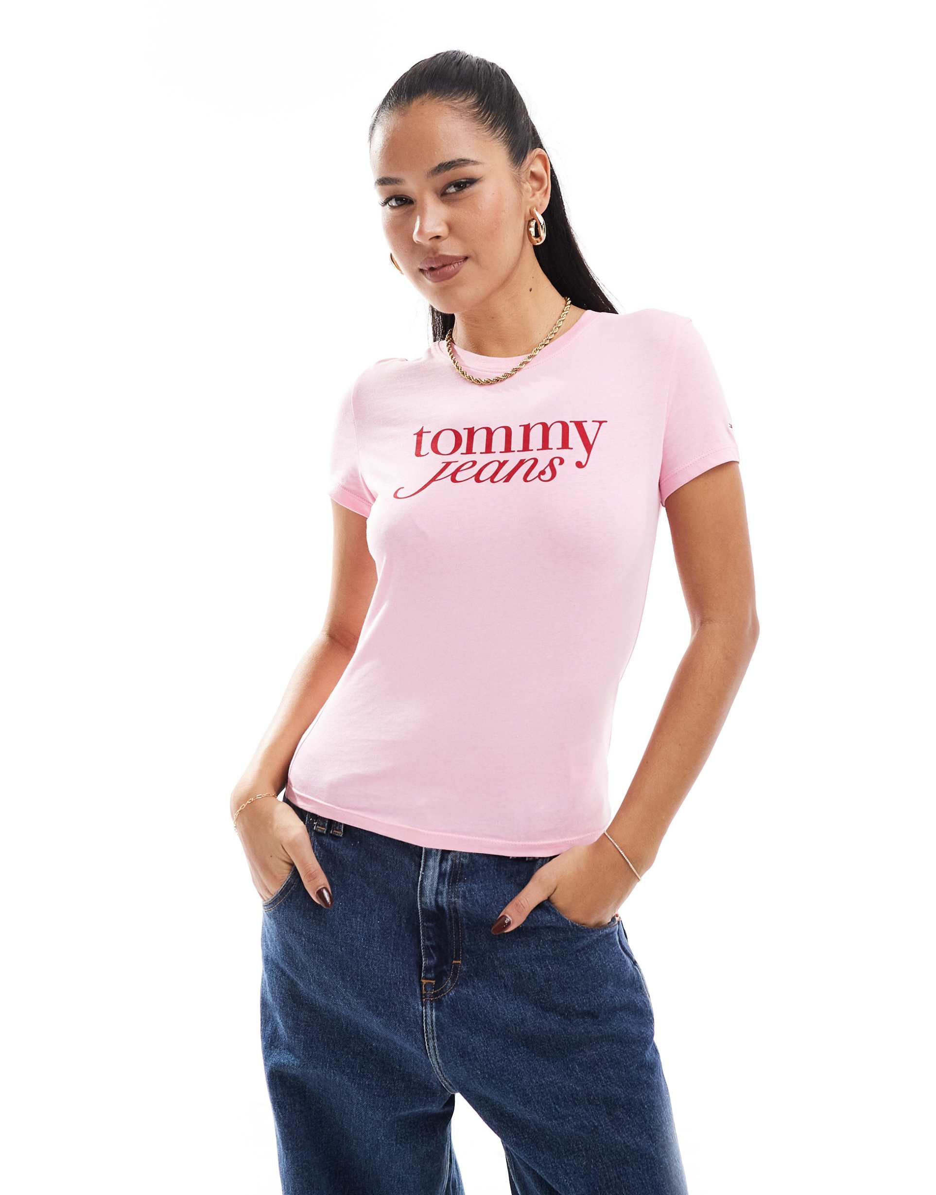 tommy jeans retro script baby t-shirt in pink and red