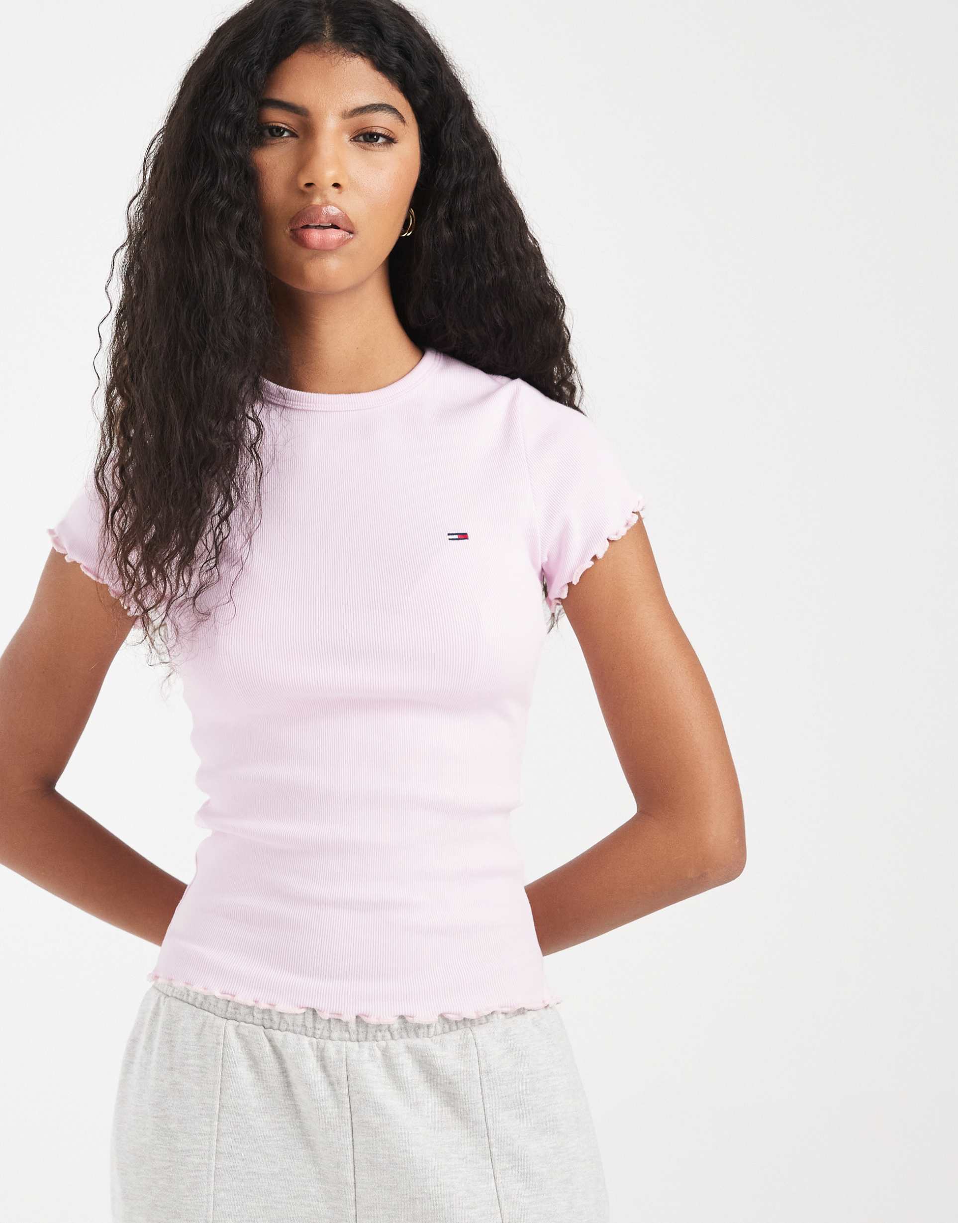 tommy jeans ribbed slim fit t-shirt with lettuce edge detail in pink
