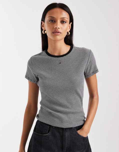 Tommy Jeans - Ribstrikket smal ringer-T-shirt med sorte og hvide striber - view 1