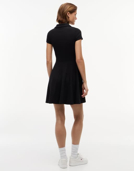 Tommy Jeans robe polo courte côtelée ajustée et évasée noire, 4 de 6