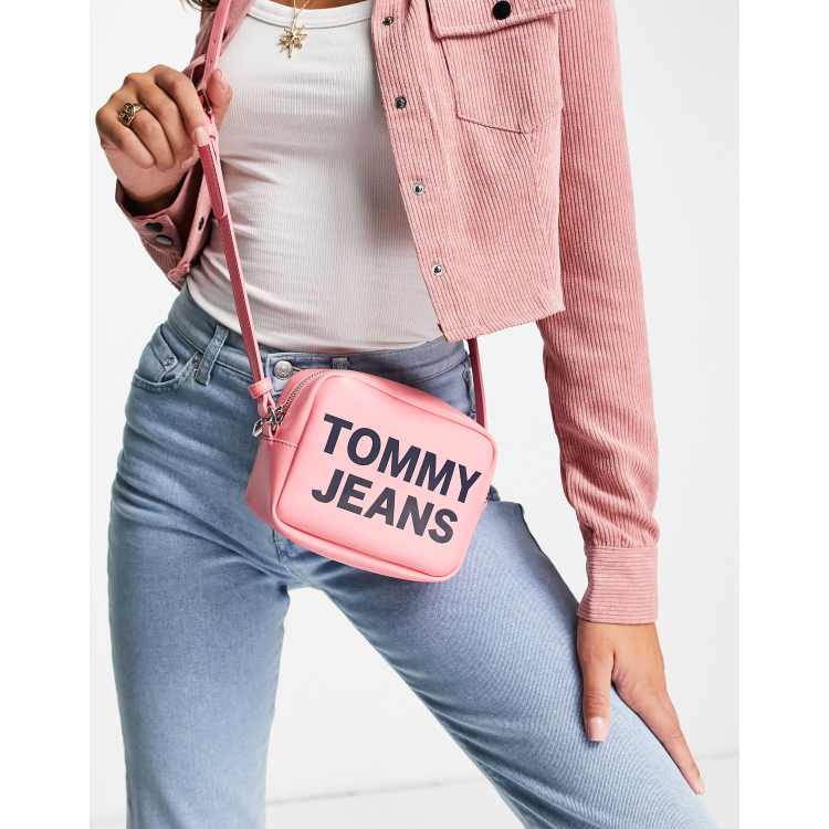 Tommy Jeans – Rosa kameraväska i PU med logga ASOS