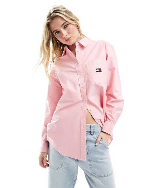 Tommy Jeans – Różowa koszula o fasonie boyfriend z naszywką z logo