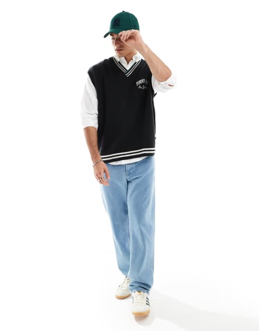 Tommy Jeans - Ruimvallend gebreid hemd met varsity logo in zwart, 3 van 4