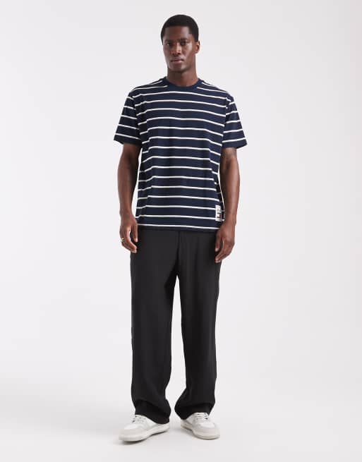 Tommy Jeans - Ruimvallend gestreept T-shirt met logolabel in marineblauw, 2 van 5