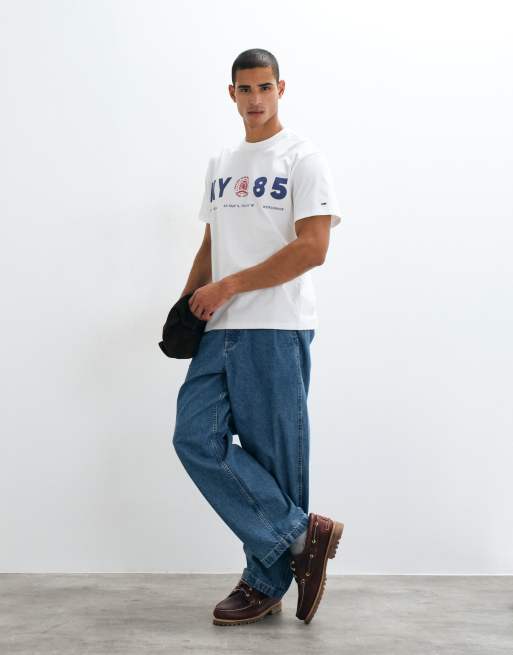 Tommy Jeans - Ruimvallend T-shirt met 1985 logo in wit, 3 van 5
